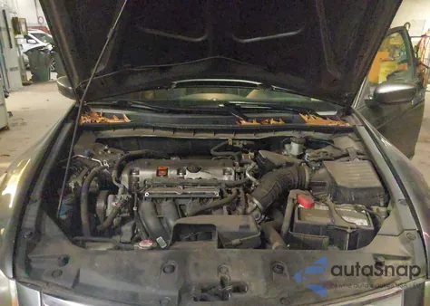 2011 Honda Accord 2.4 Se from USA, damaged, VIN 1HGCP2F68BA110812